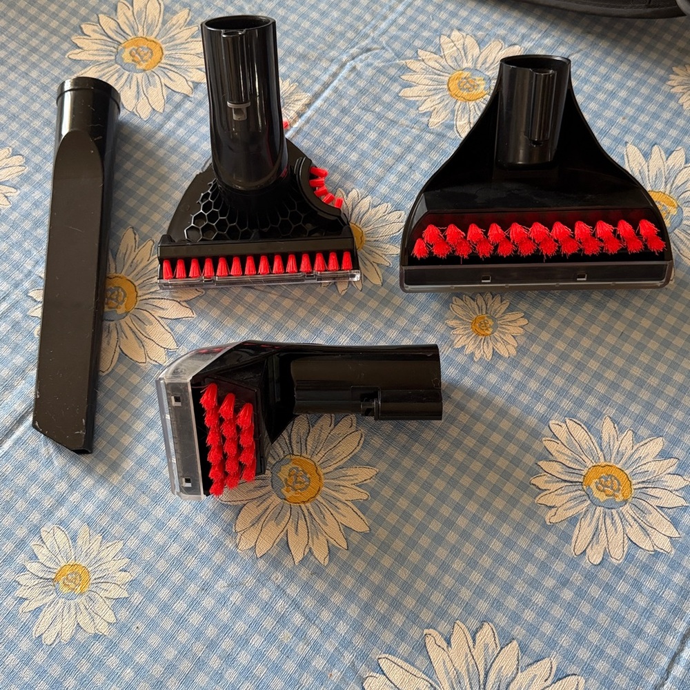 EUC~Oreck Black Handheld Vacuum W/Attachments/Filter Bag & Instruction Manual - Picture 11 of 14